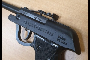 Pistolet pneumatyczny Predom - Łucznik wz. 1970 kal. 4,5mm