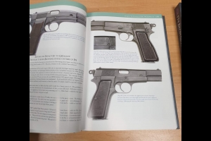 FN Browning Pistols Anthony Vanderlinden 2 tomy