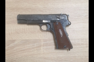 Pistolet VIS P35 + kabura BNZ 1944 + magazynek