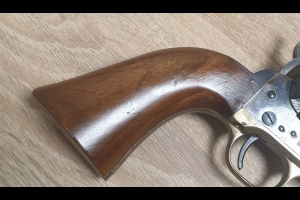 Colt Army 1860 kal. .44BP Uberti