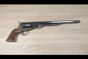 Colt Navy 1851 z długą lufą - grawerowany