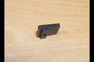 Szczerbina trytowa SIG P226