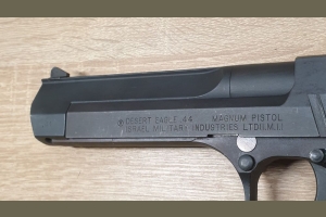 Desert Eagle kal. .44RemMag. I.M.I. lufa 6