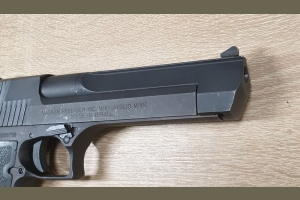 Desert Eagle kal. .44RemMag. I.M.I. lufa 6