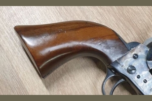 Colt Army 1860 kal. .36BP Uberti