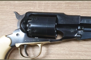 Remington New Model Army 1858 kal. .44BP Euroarms of America