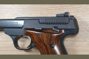 Browning Buck Mark kal .22Lr
