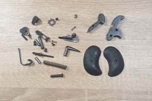 Rohm RG13 Derringer 4mmR Lang - zestaw części