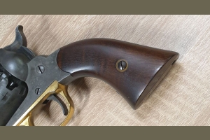 Remington 1858 kal. 44BP Uberti - zestaw