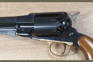 Remington mod. 1858 kal .44BP Navy Arms Co. Ridgefield