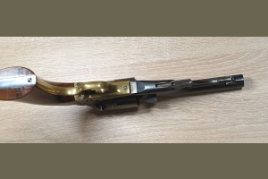 Colt Army mod. 1860 kal. .44BP Uberti lufa 5,5