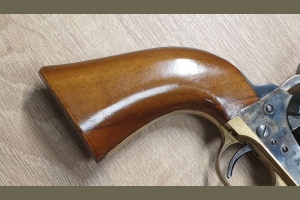 Colt Army mod. 1860 kal. .44BP Uberti lufa 5,5