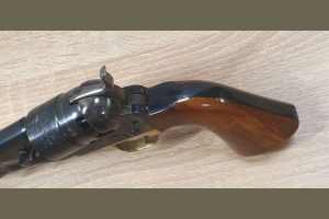 Colt Army 1860 kal .44BP A.Uberti & C. Gardone