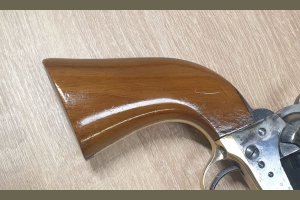 Colt Army 1860 kal .44BP Uberti