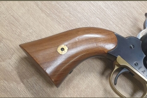 Remington Mod. 1858 New Belt kal. .36BP Uberti & Gardone