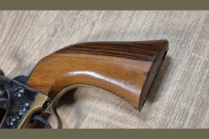 Colt Army 1860 kal. 44BP Uberti Sheriff - zestaw