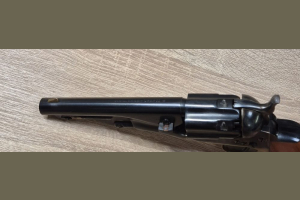 Colt Army 1860 kal. 44BP Uberti Sheriff - zestaw