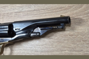 Colt Army 1860 kal. 44BP Uberti Sheriff - zestaw