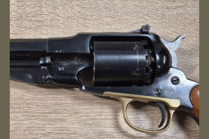 Remington Model 1858 New Army Target kal. 44BP Uberti