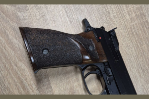 Beretta 89 Gold Standard kal 22LR ZESTAW