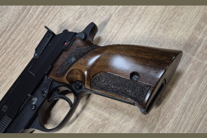 Beretta 89 Gold Standard kal 22LR ZESTAW