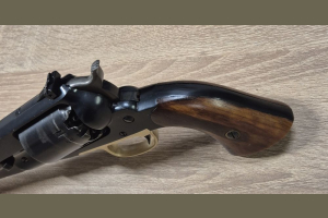 Remington Model 1858 New Army Target kal. 44BP Uberti