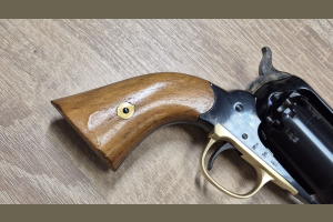 Remington 1858 kal. .44BP Navy Arms co Ridgefield