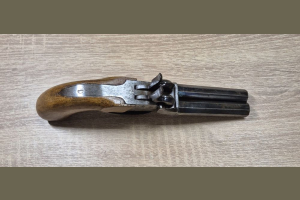 Podróżny pistolet dwulufowy kal. 10mm
