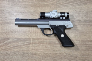Colt Target Model kal. .22LR z kolimatorem